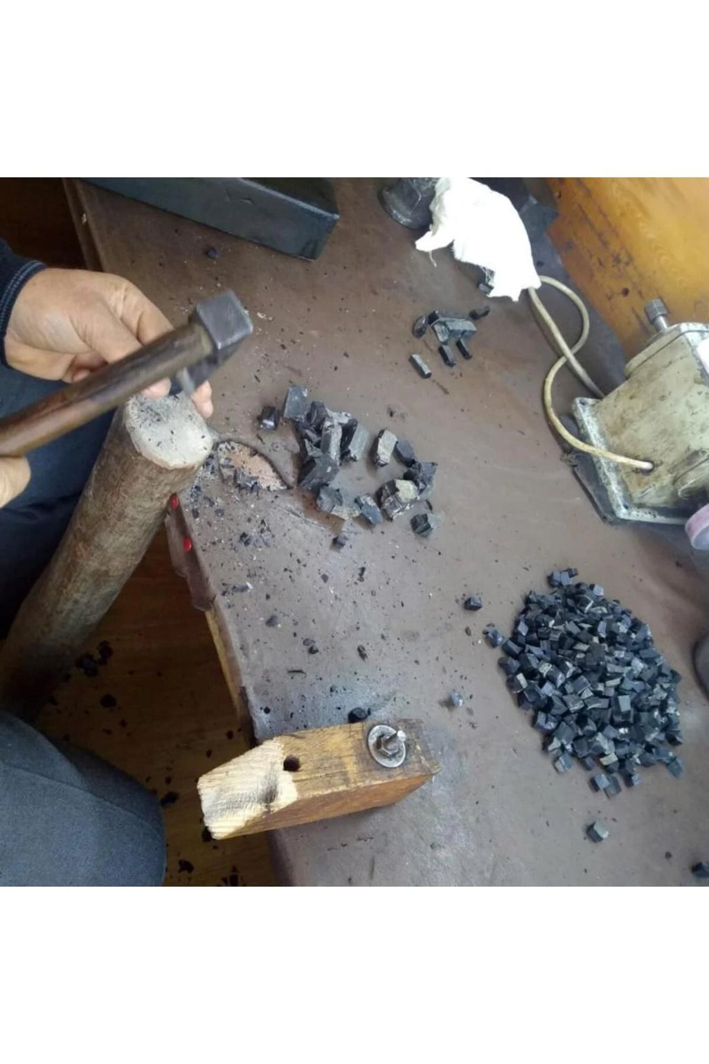 Gümüş Kakma Işlemeli Kumpaslı Hakiki Erzurum Oltutaşı Tespih Çift Sıra Işlemeli 6 X 9 Mm